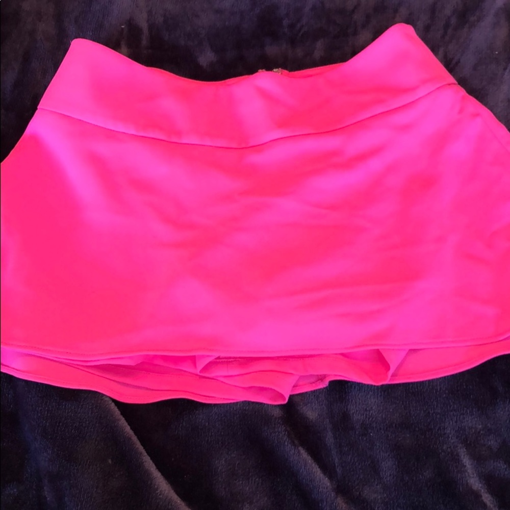 Express skort.